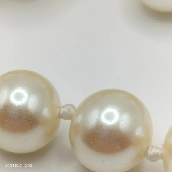 Rau Klikit Faux Pearl Knotted String Necklace Magnetic Closure - Picture 5 of 8